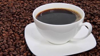 Ce păţeşti dacă bei prea multă cafea