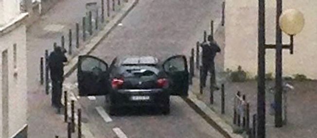 Le Point: PRIMELE INFORMAŢII despre SUSPECŢII ATENTATULUI de la Paris. Au fost LOCALIZAŢI