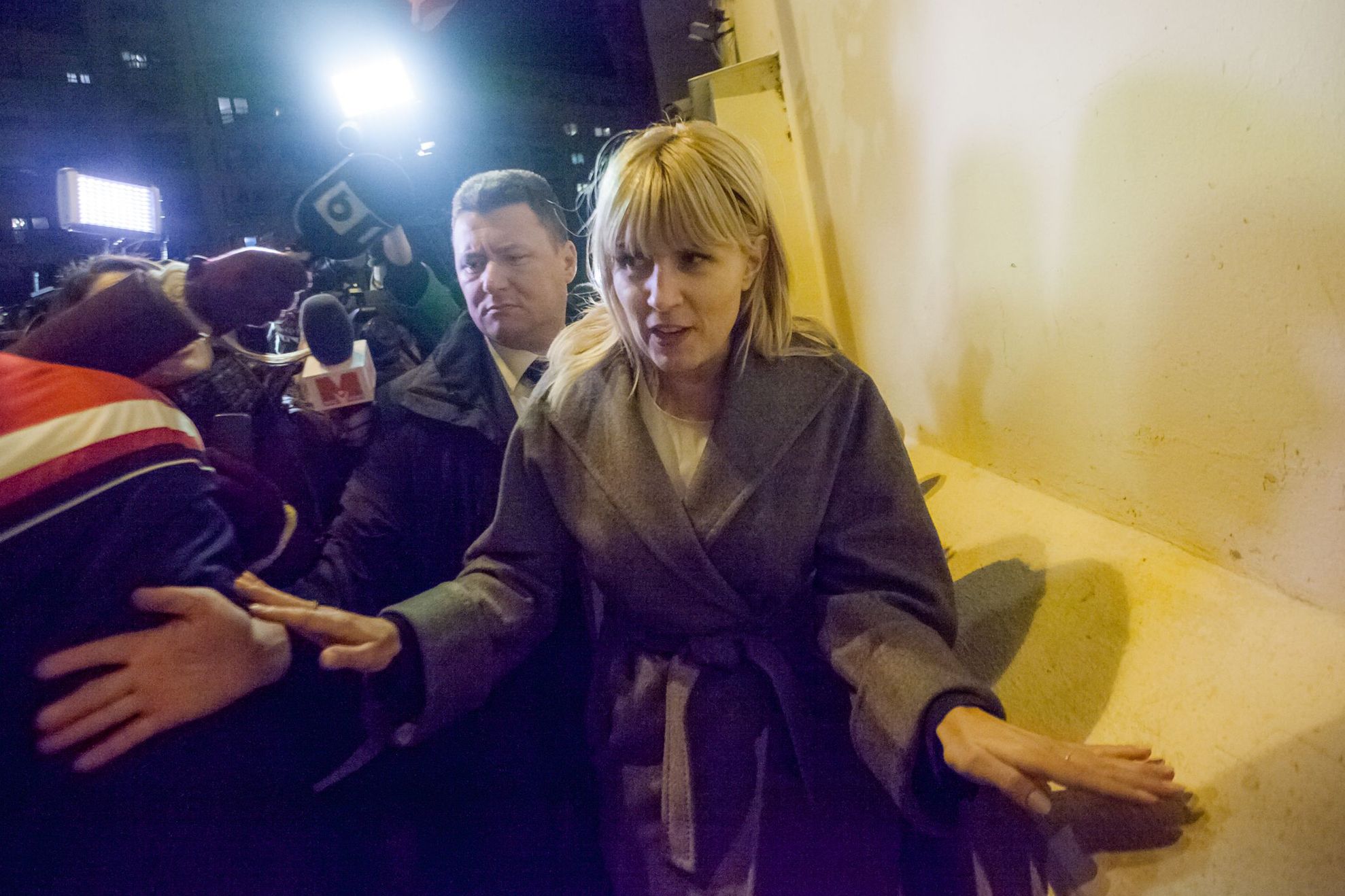 Elena Udrea, în arest la domiciliu. Ce interdicţii are fostul ministru al Turismului 