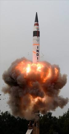 India a testat cu succes lansatorul mobil pentru rachetele nucleare: pot atinge orice ţintă în China