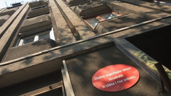 Clădire cu risc seismic