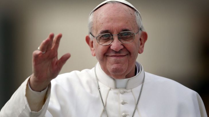 Reacţia neaşteptată a lui Papa Francisc în direct la TV