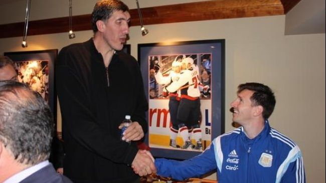 Lionel Messi, întâlnire cu cel mai mare român