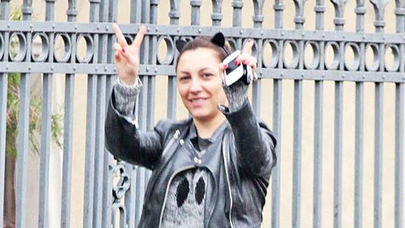 Andra face bani și în luna a cincea