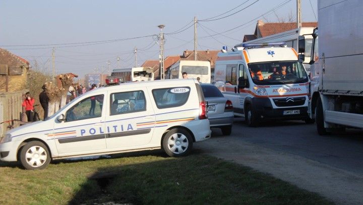 17 răniți, după ce s-au ciocnit două autobuze, în Satu-Mare