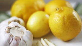 Usturoiul topeşte grăsimea abdominală! Iată cum trebuie să-l consumi!