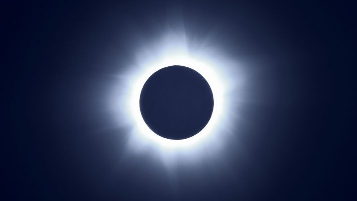 ECLIPSA DE SOARE. Cele mai spectaculoase imagini