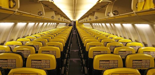 Ryanair atacă zborurile transatlantice. Cât va costa un bilet până în America
