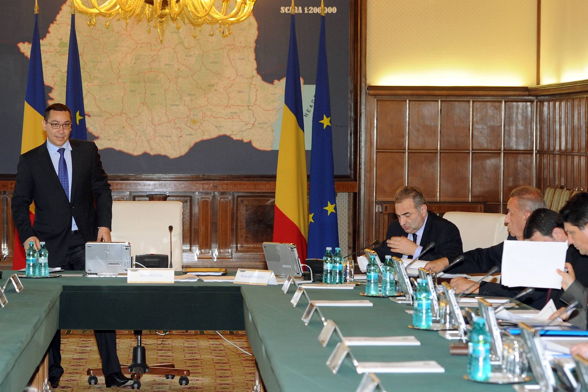 Cel mai cinstit guvern din istoria României: 13 miniștri penali