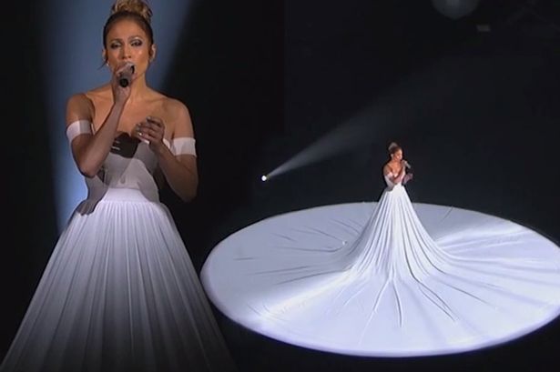 Rochia FABULOASĂ cu care Jennifer Lopez face furori pe internet!