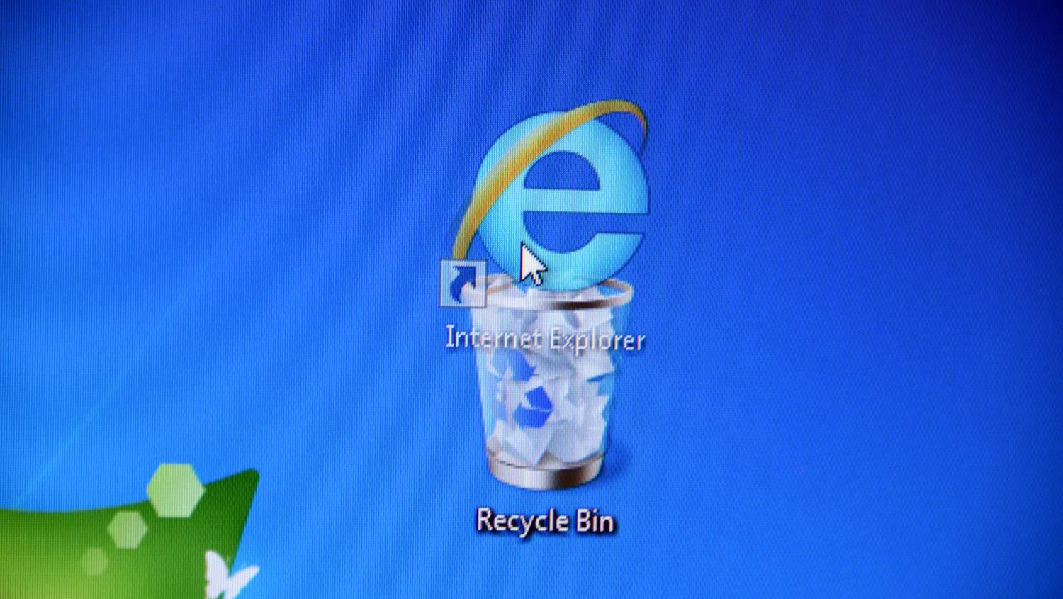 Microsoft închide Internet Explorer, dar iată cu ce nebunie de program îl înlocuiește!
