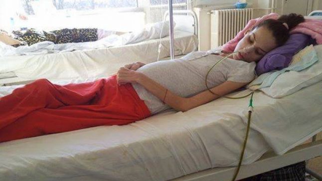 Studenta care a ajuns la 34 de kg a murit. Medicii nu știu ce boală a avut 