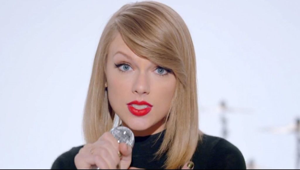 Taylor Swift intră în industria pornografiei?