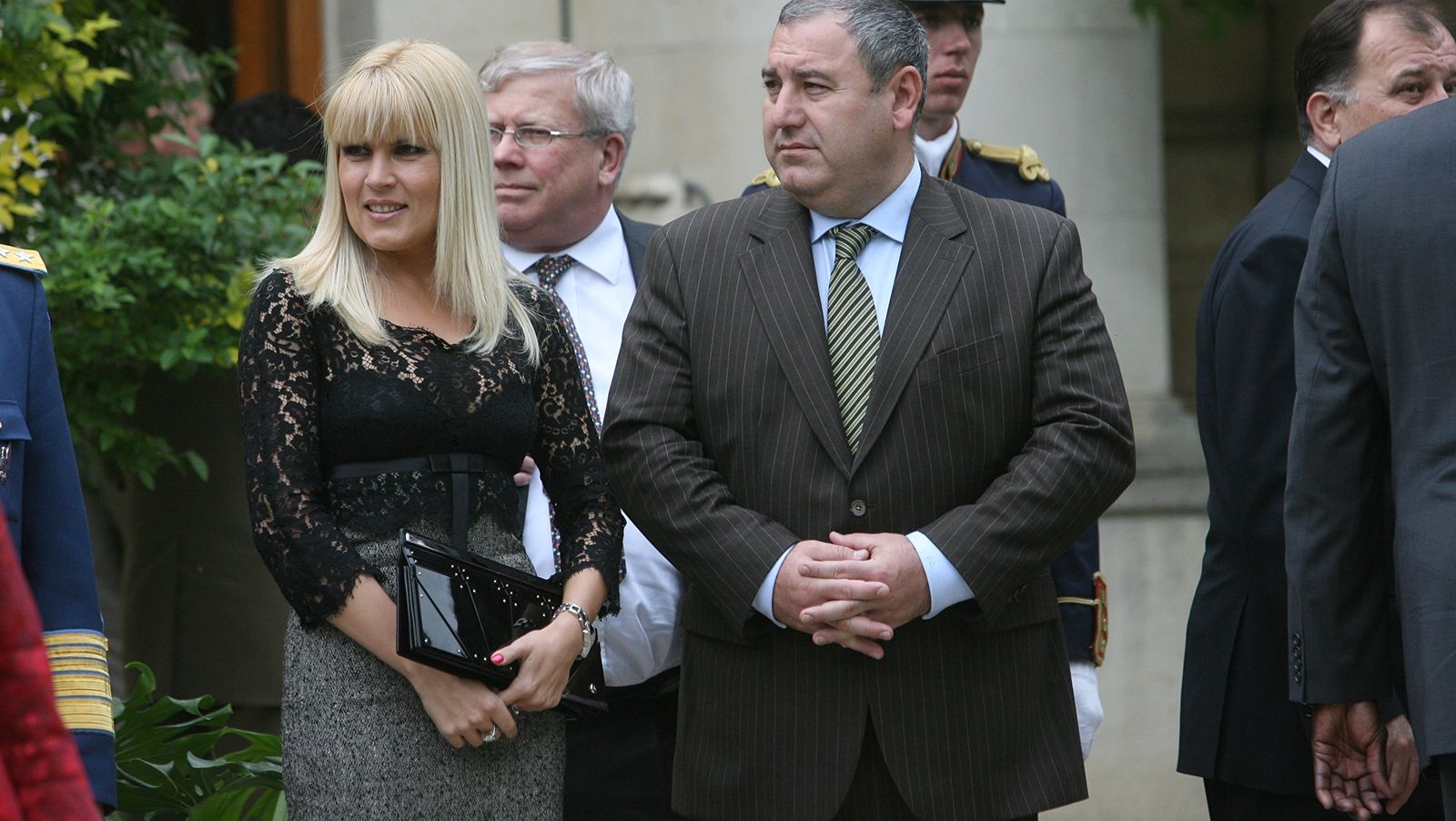Udrea, pe Facebook: Principala vinovăţie a lui Dorin Cocoş este că a fost căsătorit cu mine