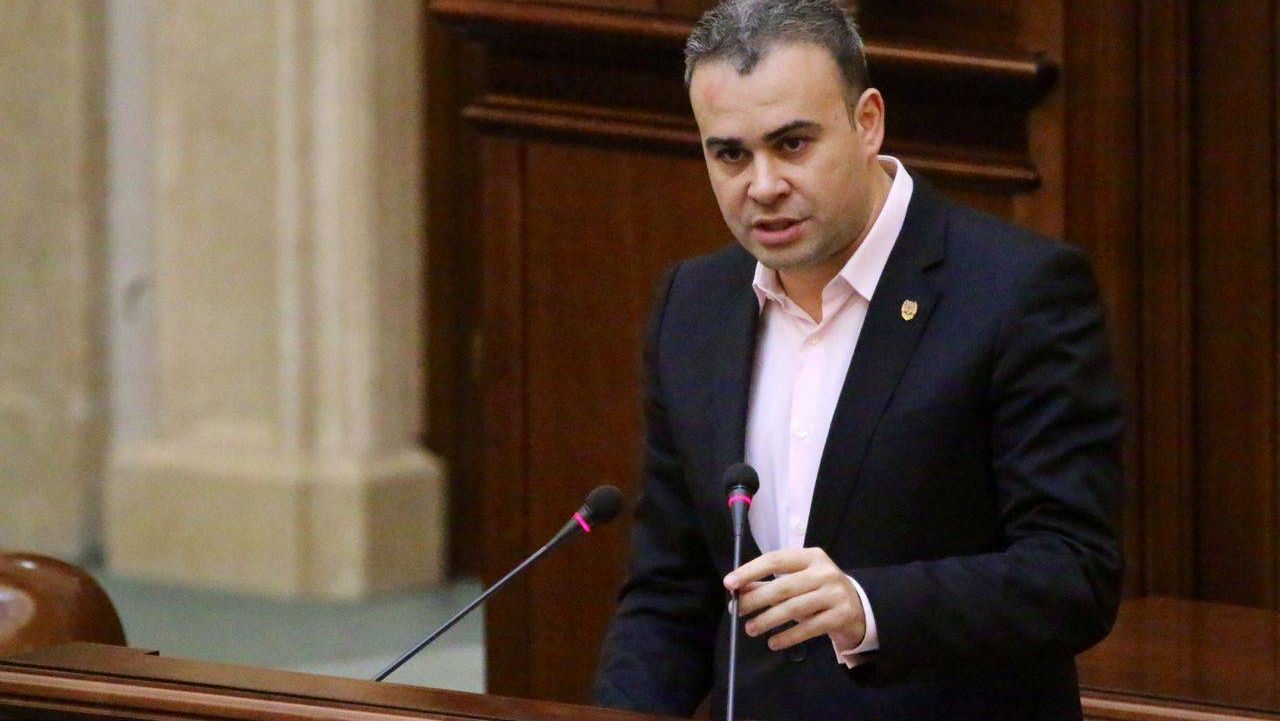 Un deputat a denunțat la DNA cum a primit bani de la Vâlcov pentru a înființa mai multe firme