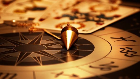 Horoscop complet pentru luna mai: dragoste, bani, carieră. O lună plină de surprize!