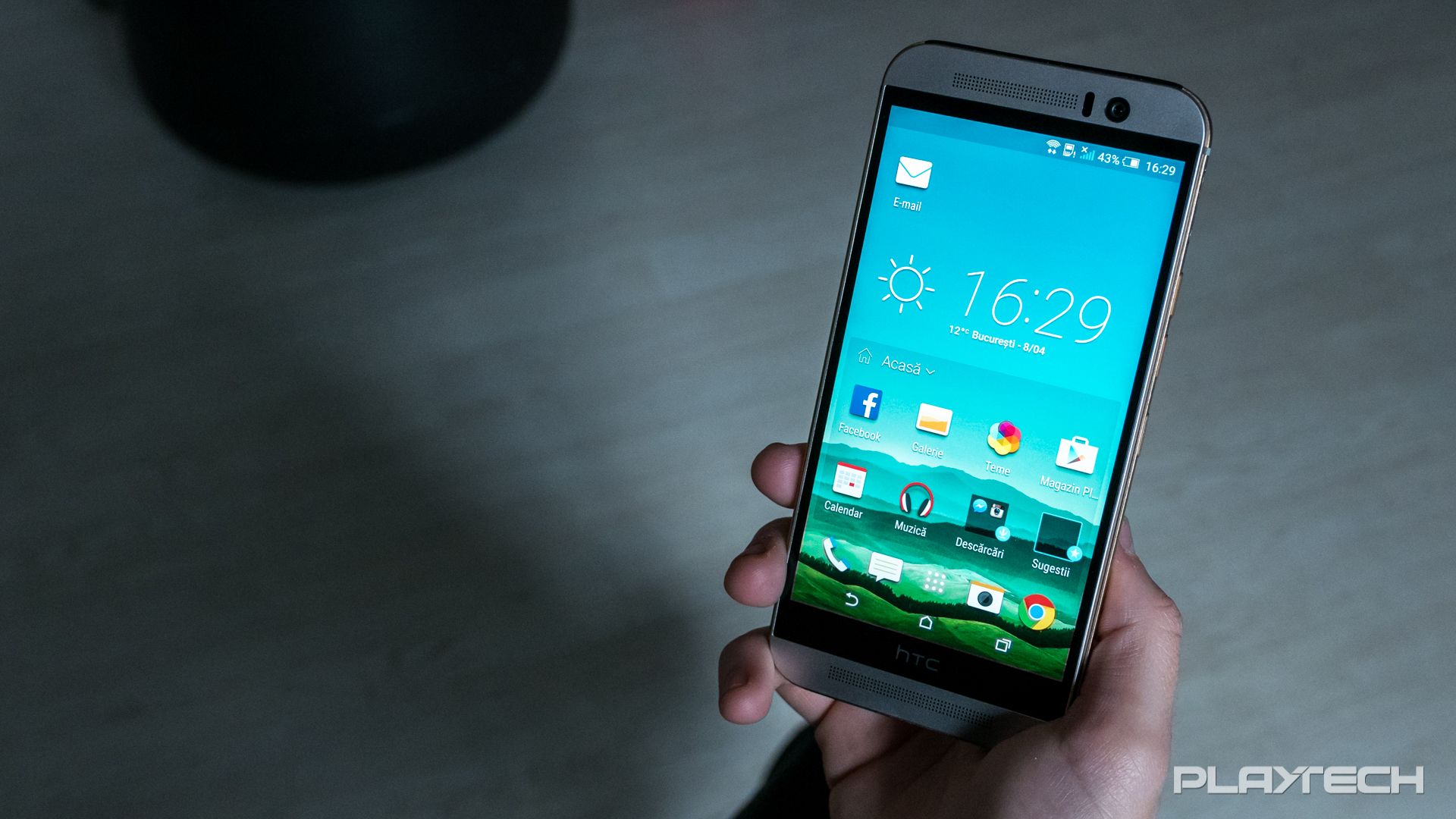 HTC are un telefon incredibil, dar merită? Află de aici părerea experților!