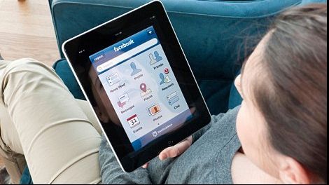 De ce Facebook-ul ne face nefericiţi? S-a găsit explicaţia