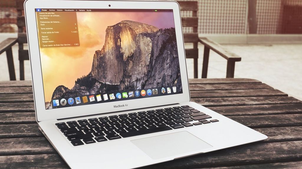 Apple își bate joc de tine! Te lasă descoperit în fața pericolelor