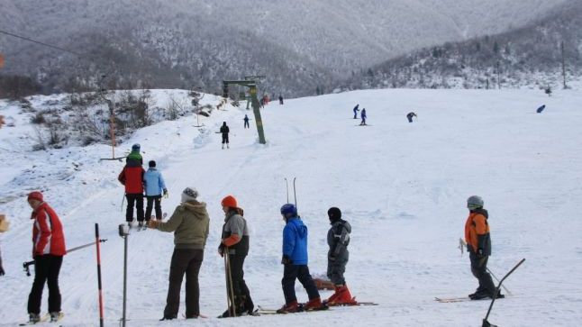 Tragedie pe o pârtie de schi din Păltiniş: un turist şi-a pierdut viaţa