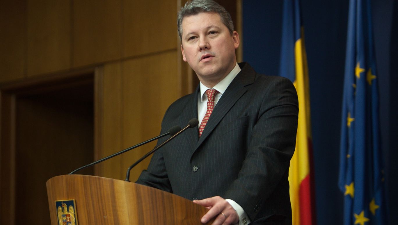 Predoiu: Ponta nu încetează să atace parșiv DNA. Victore, tu o sa cazi pentru ca ai guvernat prost