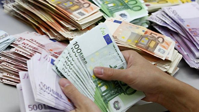 Curs valutar. Leul a pierdut teren în faţa monedei europene