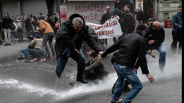 Protestele din Turcia: Peste 10.000 de politişti "veghează" Istanbulul. Ce spune Erdogan
