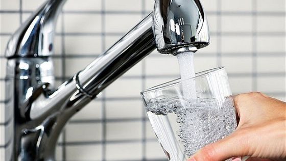 Cifre şoc despre accesul la apă în România. 8.650.000 de locuitori nu au apă curentă în locuinţă
