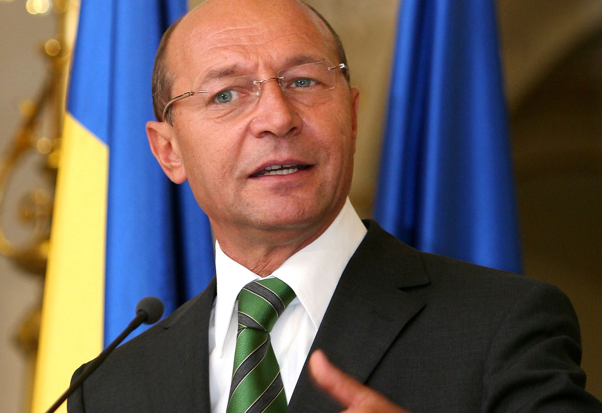 Băsescu îl avertizează pe Ponta cu închisoarea: Victor Viorel, mai știi povestea cu săpatul gropii?