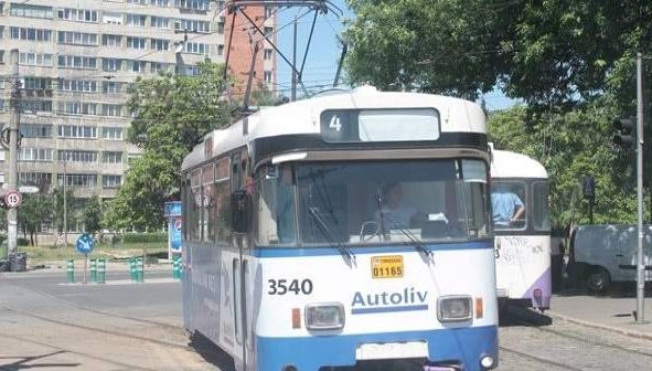 Salvare miraculoasă,la Timişoara.Ce s-a întâmplat după ce o fetiţă de 7 ani a fost lovită de tramvai