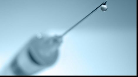 Ne vaccinăm cu ser din import. Cât a plătit Guvernul pentru serul antigripal