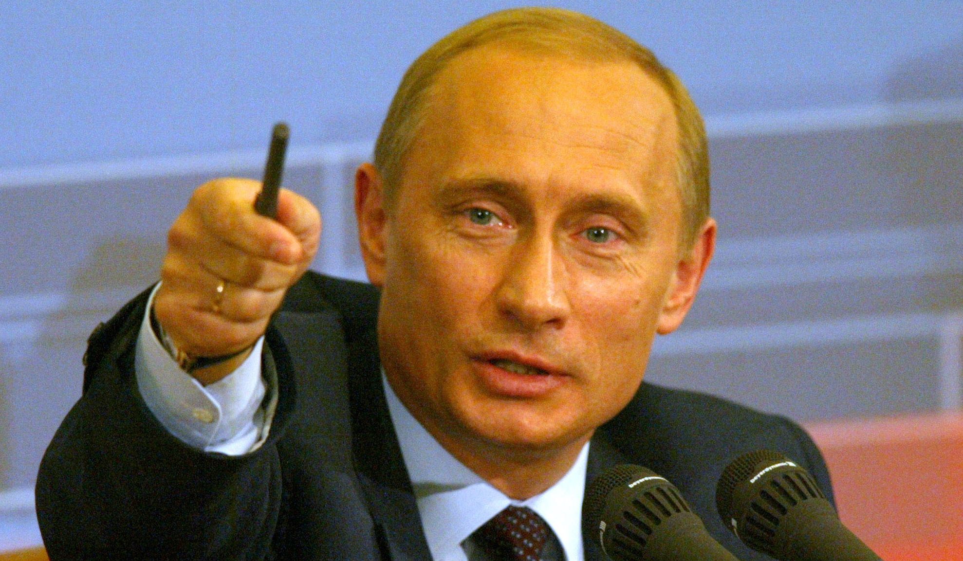 Rusia joacă în picioare Facebook și Google! Incredibil la ce legi trebuie să se supună!