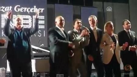 Moment inedit cu miniștrii de externe la summit-ul NATO. Ce au cântat