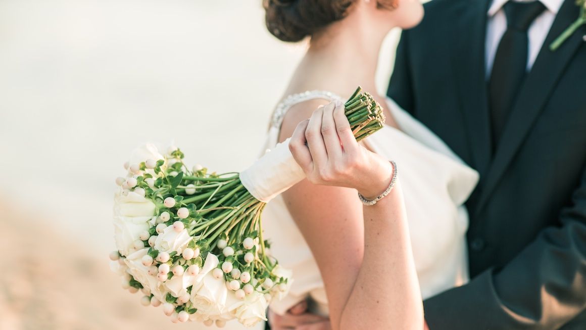 O mireasă s-a culcat, din greşeală, cu cavalerul de onoare. Ce a urmat este incredibil