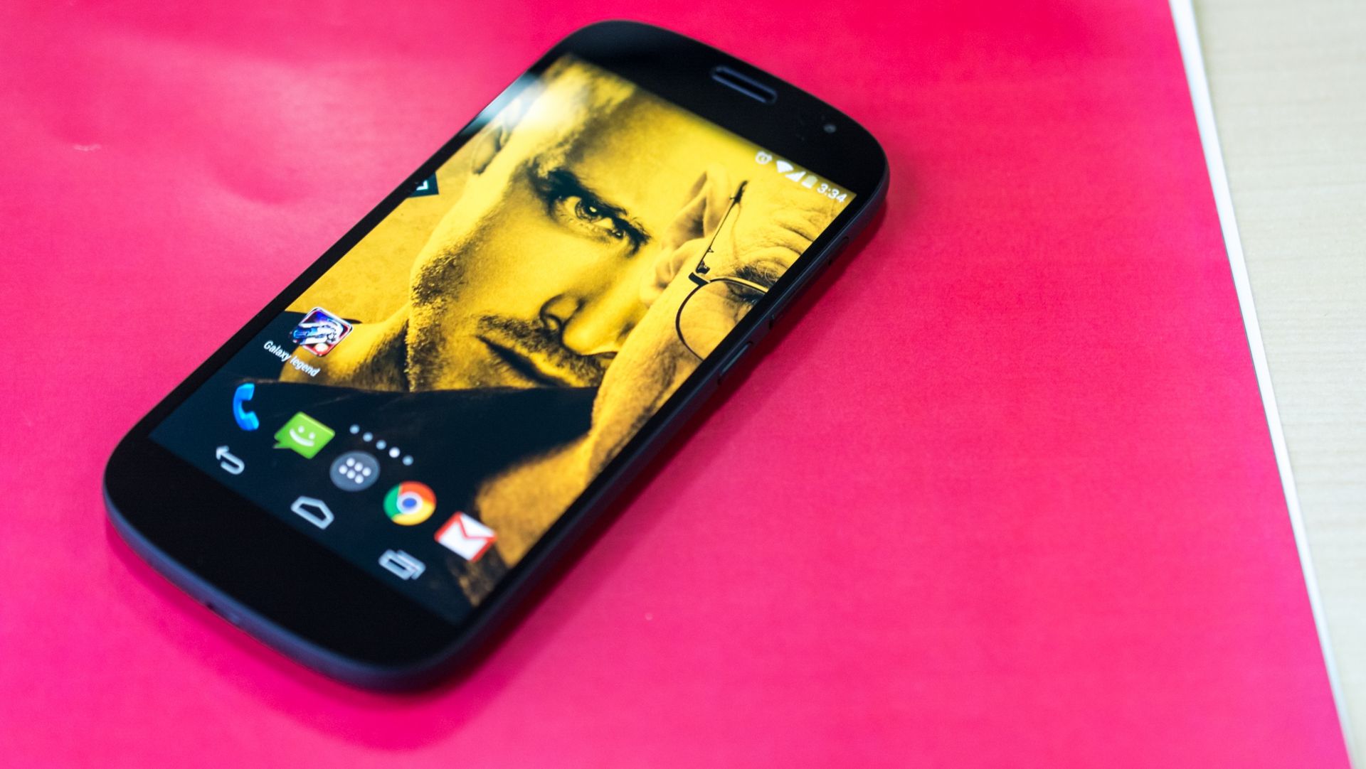 Cu aceste telefoane vor rușii să ne cucerească! Iată ce le-a dat prin cap!