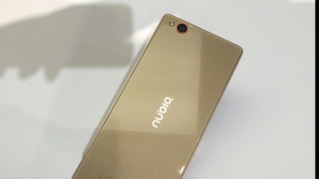 Chinezii au făcut imposibilul! Telefonul care te va face să uiți de iPhone