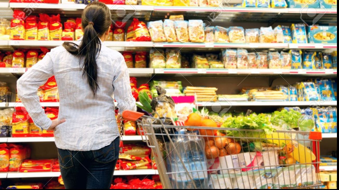 Marile magazine, obligate de stat să vândă marfă românească în proporție de 51%