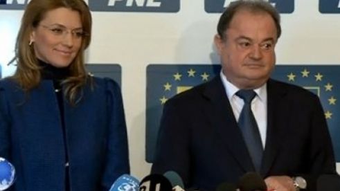 Blaga și Gorghiu, prima reacție după ce Ponta a fost pus sub urmărire penală