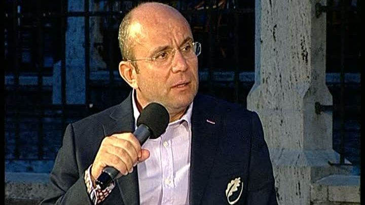 Cozmin Gușă: Prioritatea lui Iohannis trebuie să fie reformatarea clasei politice prin mișcări noi