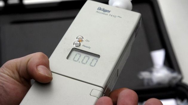 Un şofer de autobuz a fost găsit beat la volan 