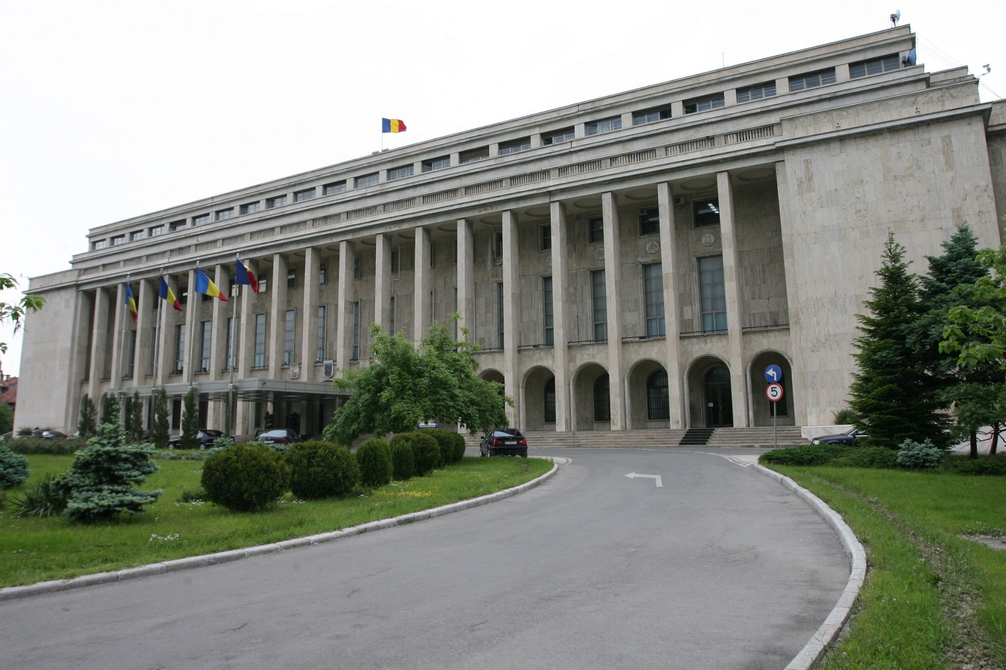 Guvernul român primește vești proaste! Comisia Europeană critică reducerea TVA la 19%