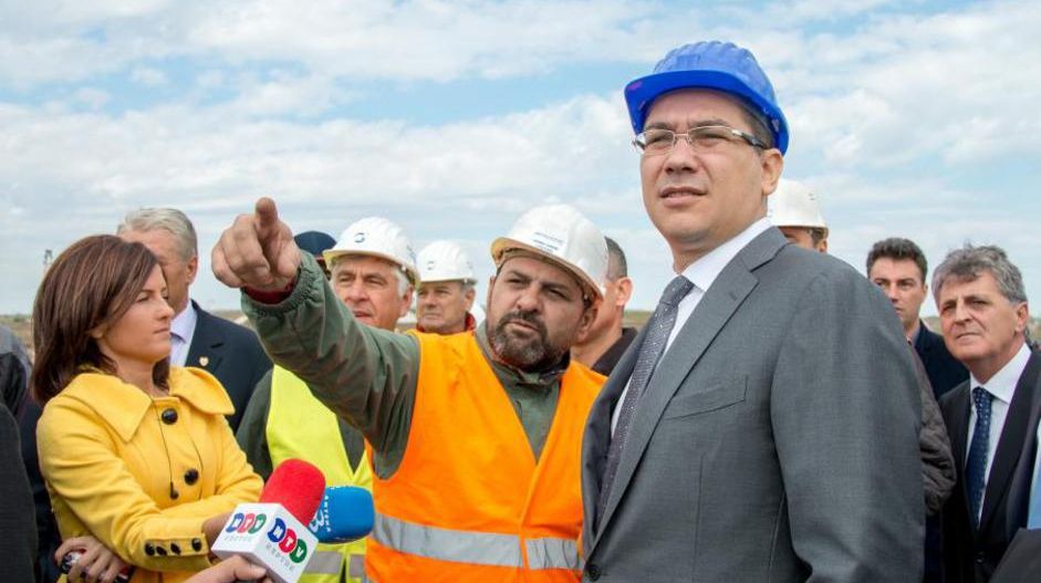 Marile proiecte uitate ale guvernării Ponta. De la 1 milion de joburi la 0 km de autostradă