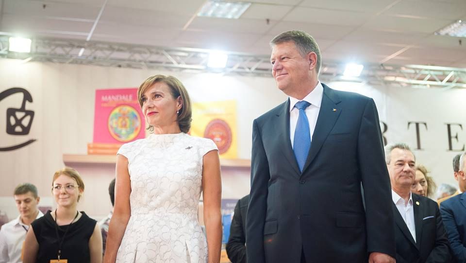 Klaus Iohannis și soția sa, prima aparițe după ziua de naștere a președintelui. Unde au mers