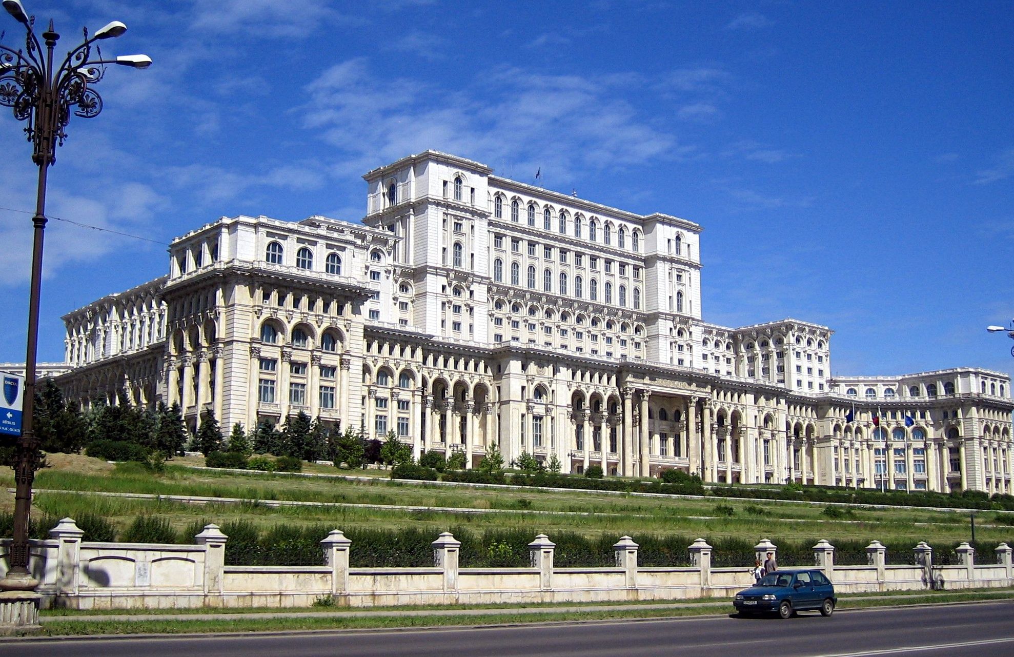CNN le recomandă turiștilor străini să viziteze Bucureștiul. Ce atracții i-au fascinat pe americani