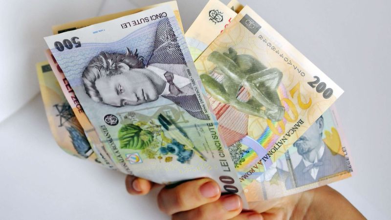 Creşte salariul minim de la 1 iulie. Află ce efecte va produce modificarea