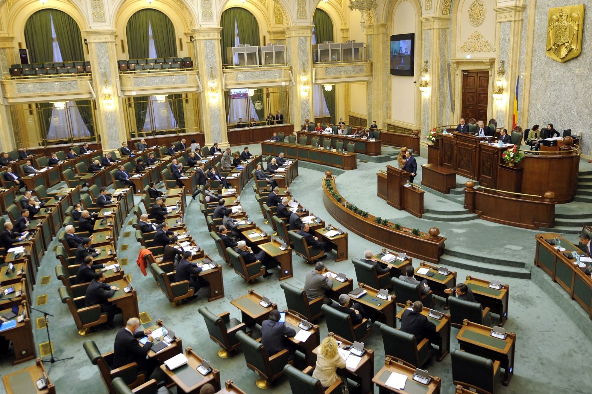 Cine sunt parlamentari PNL care au lipsit de la votul pentru Dan Șova
