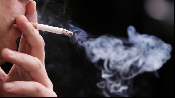 De ce trebuie fumătorii să consume miere de albine în fiecare zi