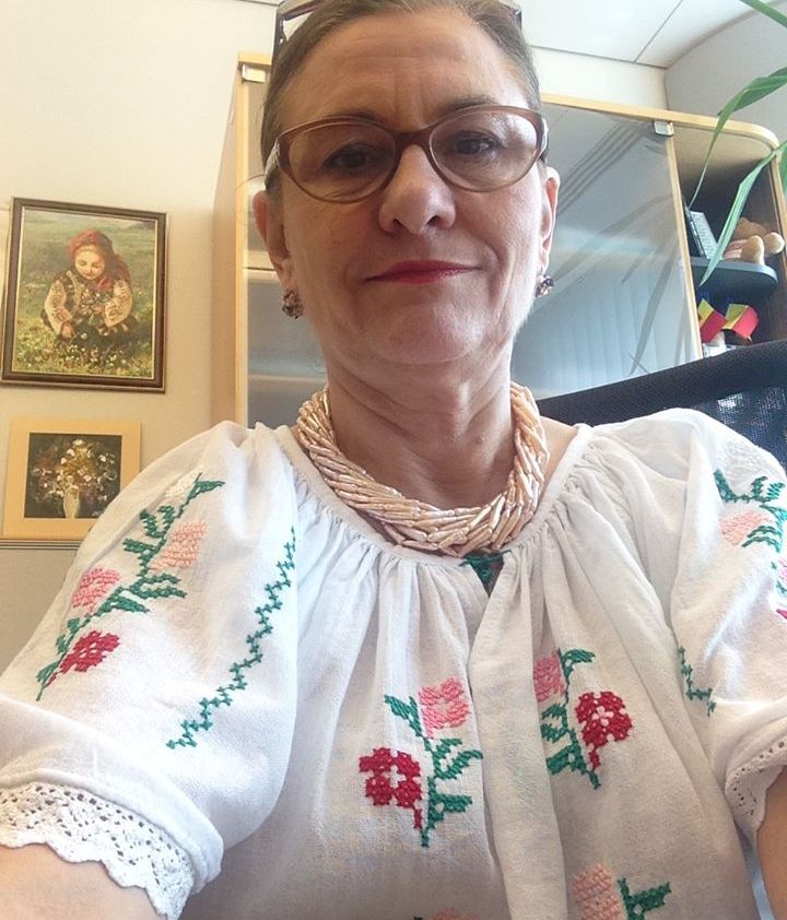 Maria Grapini s-a uitat pe fereastră şi a avut o surpriză. "Va doresc o Dumineca relaxanta!"