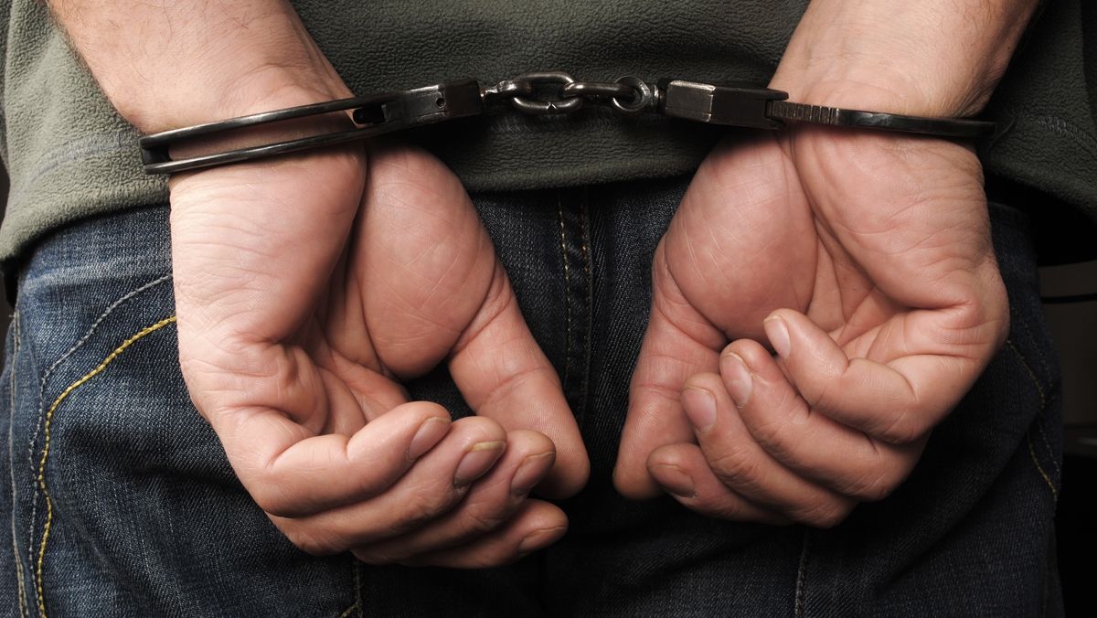 Comisarul-șef de la Investigații Criminale Economice și fostul șef al IPJ Timiș au fost reținuți 