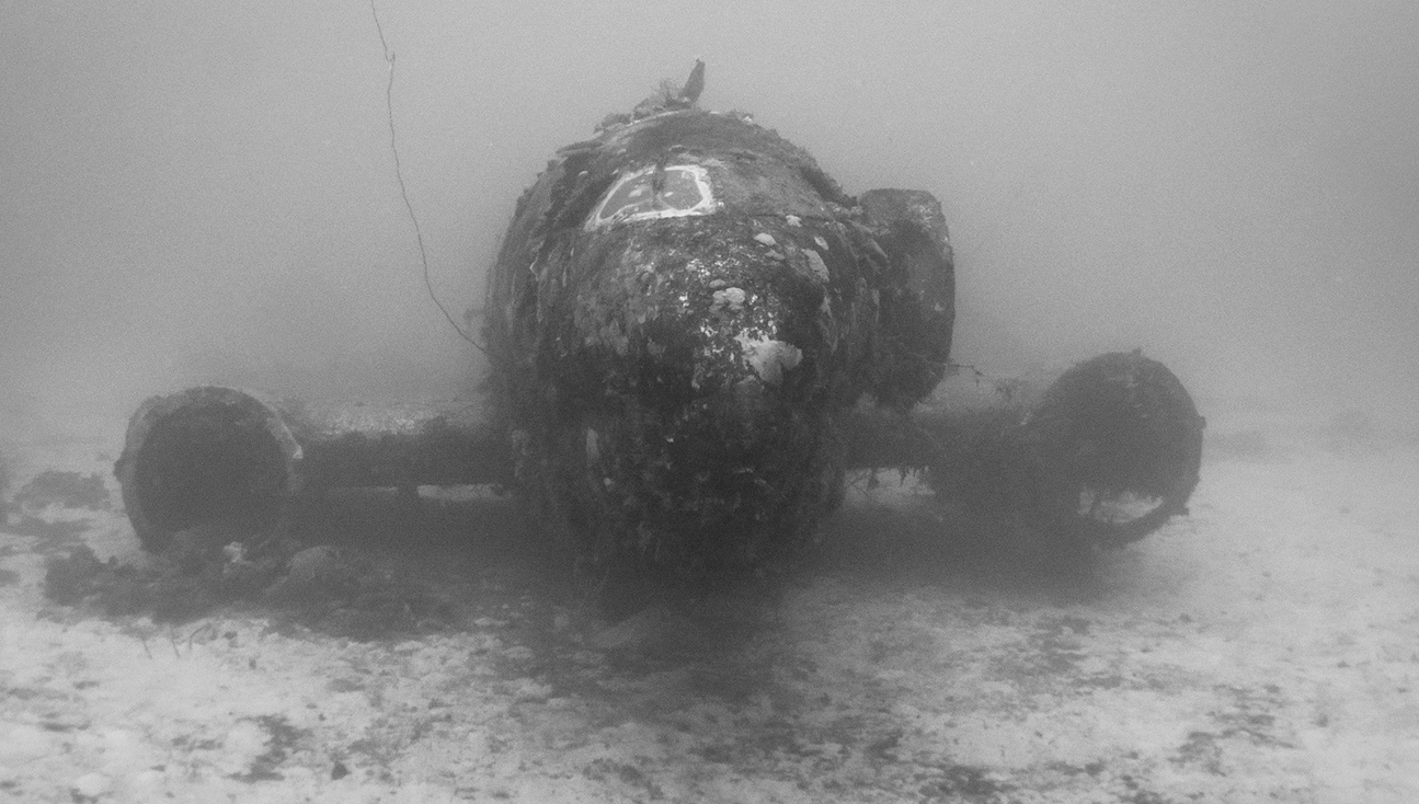 Fundul Oceanului Pacific este un adevărat cimitir de avioane. Imagini spectaculoase, din adâncimi